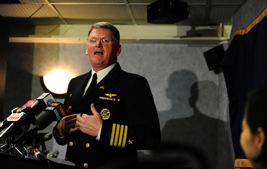 Captain of the Blue Ridge Rudy Lupton speaks at a press conference held on the ship on February 19, 2010. The USS Blue Ridge, flagship for the Commander of the U.S. Navy&apos;s 7th Fleet, started its five-day port visit in Hong Kong on Saturday. Carrying more than 1,400 crews on board, the 194-meter Blue Ridge, with a tonnage of over 19,000 tons, has been in service for about 40 years. [Xinhua] 