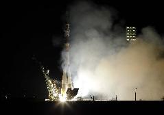 The Russian Soyuz TMA-21 spacecraft, named after the first cosmonaut Yuri Gagarin, carrying the International Space Station (ISS) crew of U.S. astronaut Ronald Garan, Russian cosmonauts Alexandr Samokutyaev and Andrey Borisenko, blasts off at the Baikonur cosmodrome, April 5, 2011. [Xinhua] 