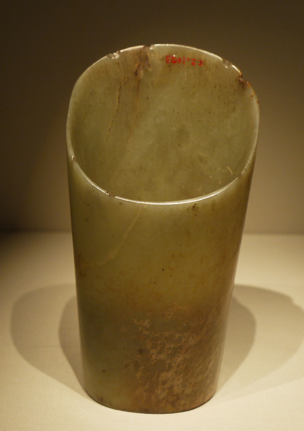 Hoof-shaped Jade, Hongshan Culture (c. 4700-2900 BC), Acquired in 1986. It is exhibited in the section of Life and Production in Neolithic China, an exhibition of Ancient China in the National Museum of China.[Photo by Xu Lin / China.org.cn]