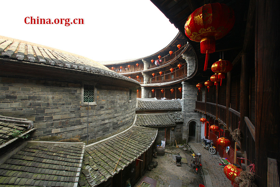 Built on a base of stone, the thick walls of Tulou were packed with dirt and fortified with wood or bamboo internally. The architectural arts of the Fujian Tulou can be traced back nearly 1,000 years, and their design incorporates the tradition of fengshui (favorable siting within the environment).