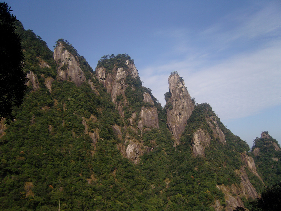 Located to the northeast of Shangrao City, Jiangxi Province, Mt. Sanqingshan was inscribed on UNESCO's World Heritage List. The granite landforms are the most valued component of Sanqingshan landscape.