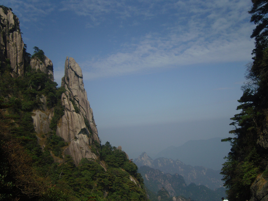 Located to the northeast of Shangrao City, Jiangxi Province, Mt. Sanqingshan was inscribed on UNESCO's World Heritage List. The granite landforms are the most valued component of Sanqingshan landscape.